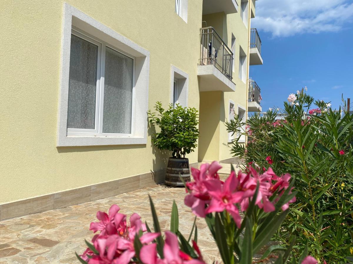 Byala Friendy Sea Apartaments מראה חיצוני תמונה